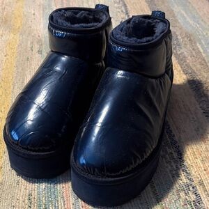 UGG Classic Ultra Mini Platform Hi Shine Iridescent Blue Textile Boots Size 9